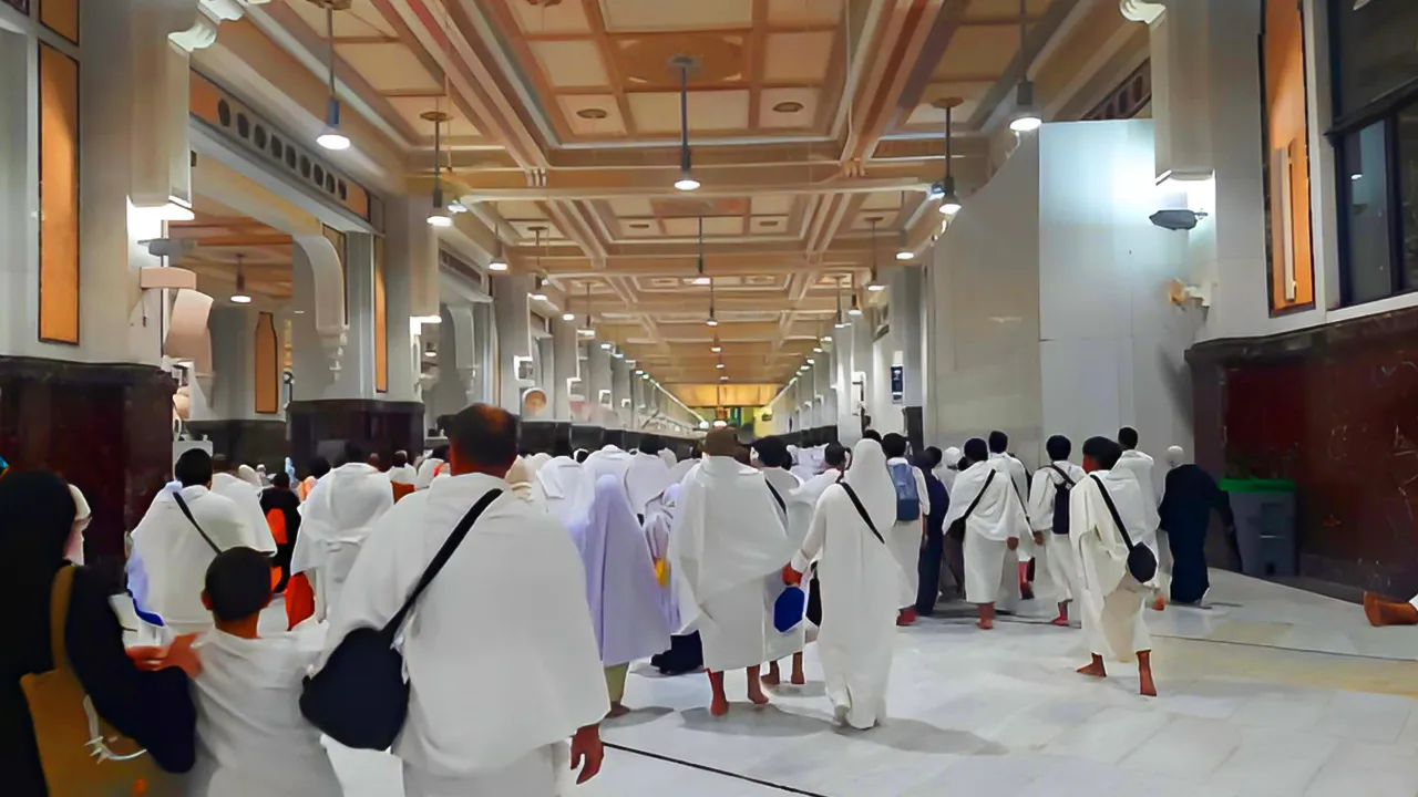 3 Star Budget Gloucester Umrah Package