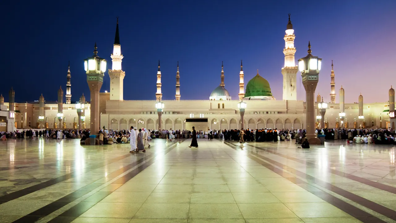 3 star budget may umrah package