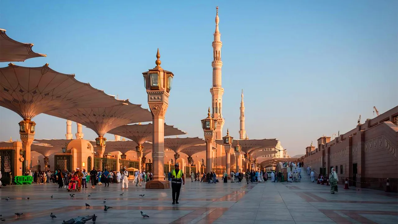 3 Star Economy Bristol Umrah Package