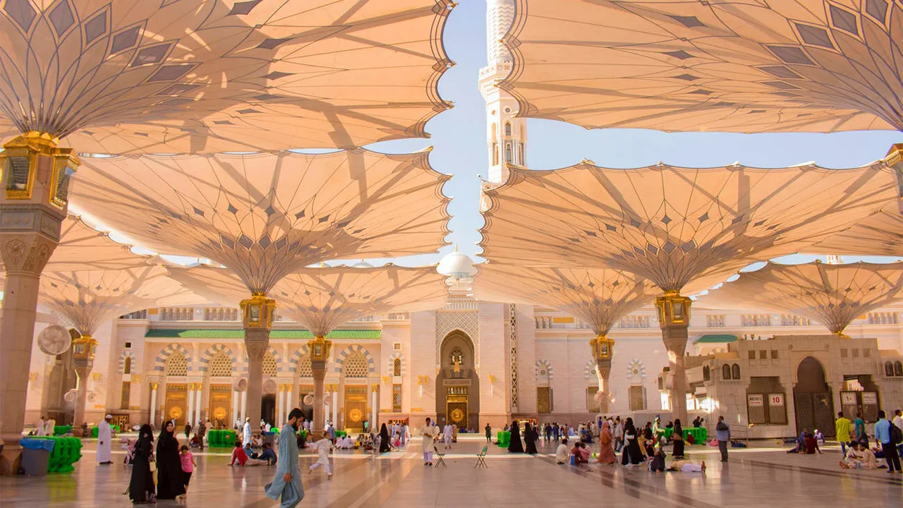 3 Star Regular Bristol Umrah Package