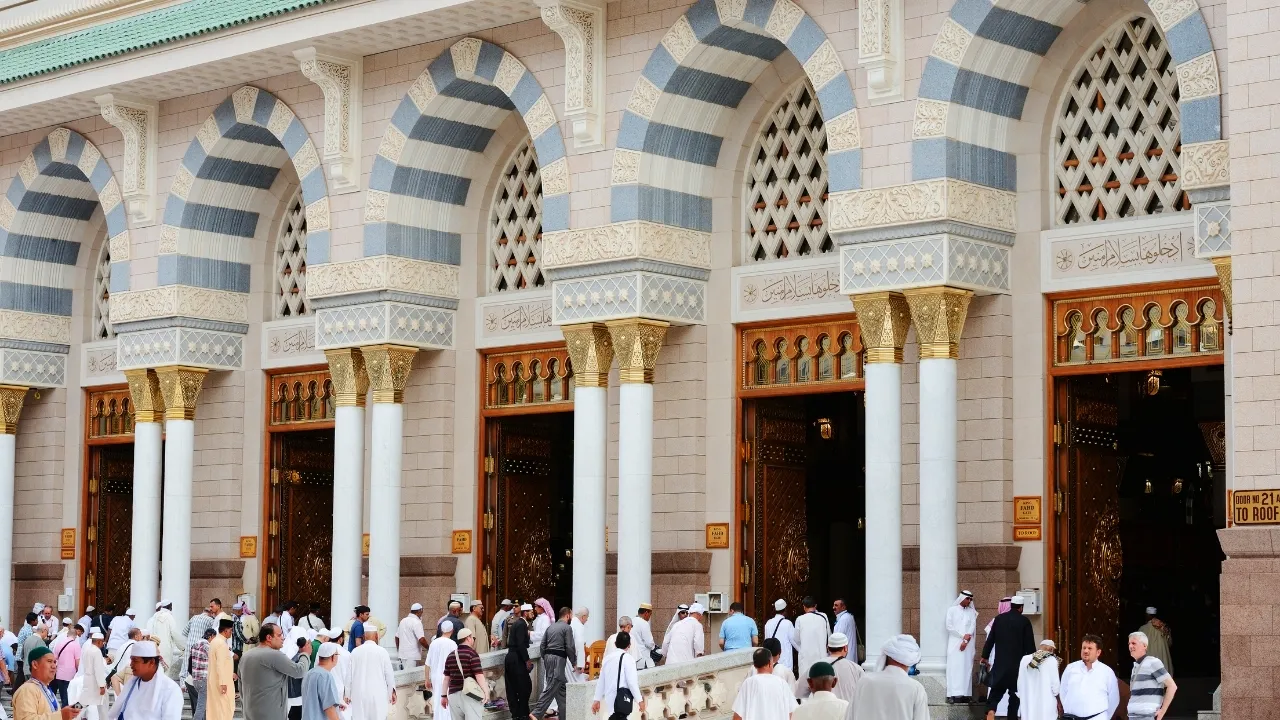 3 Star Regular Last Minute Umrah Package