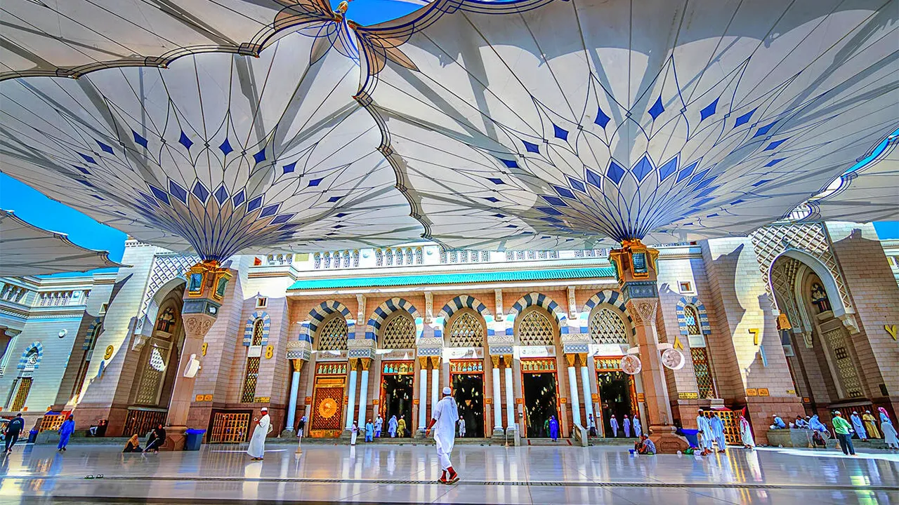 3 Star Standard Bristol Umrah Package