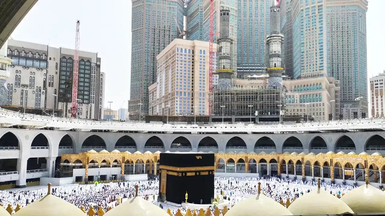 4 star gold february umrah package