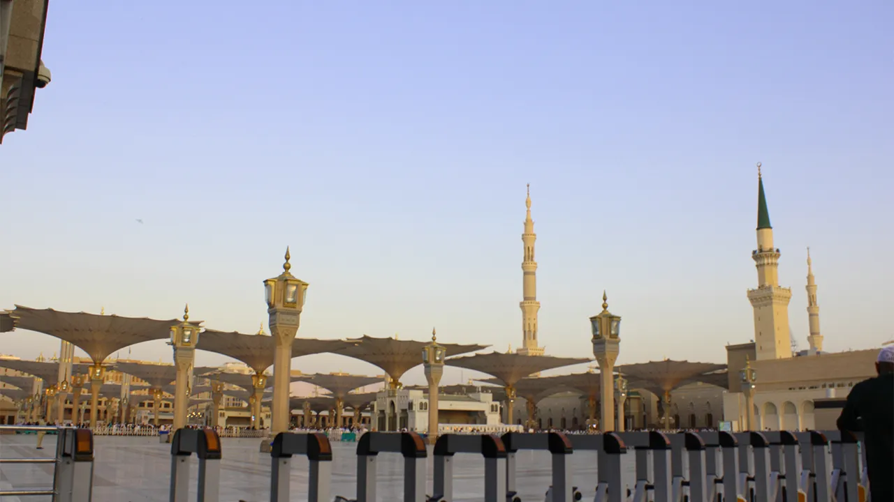 5 Star Deluxe Umrah with Dubai Package